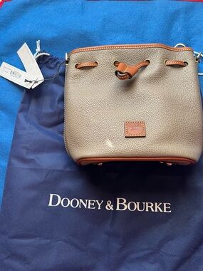 NWT Dooney & Bourke Taupe Pebble Leather Drawstring Crossbody Bag, 8.25"x8.25"